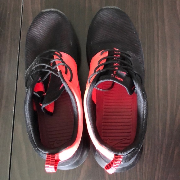 Nike Other - Nike Custom Roshe